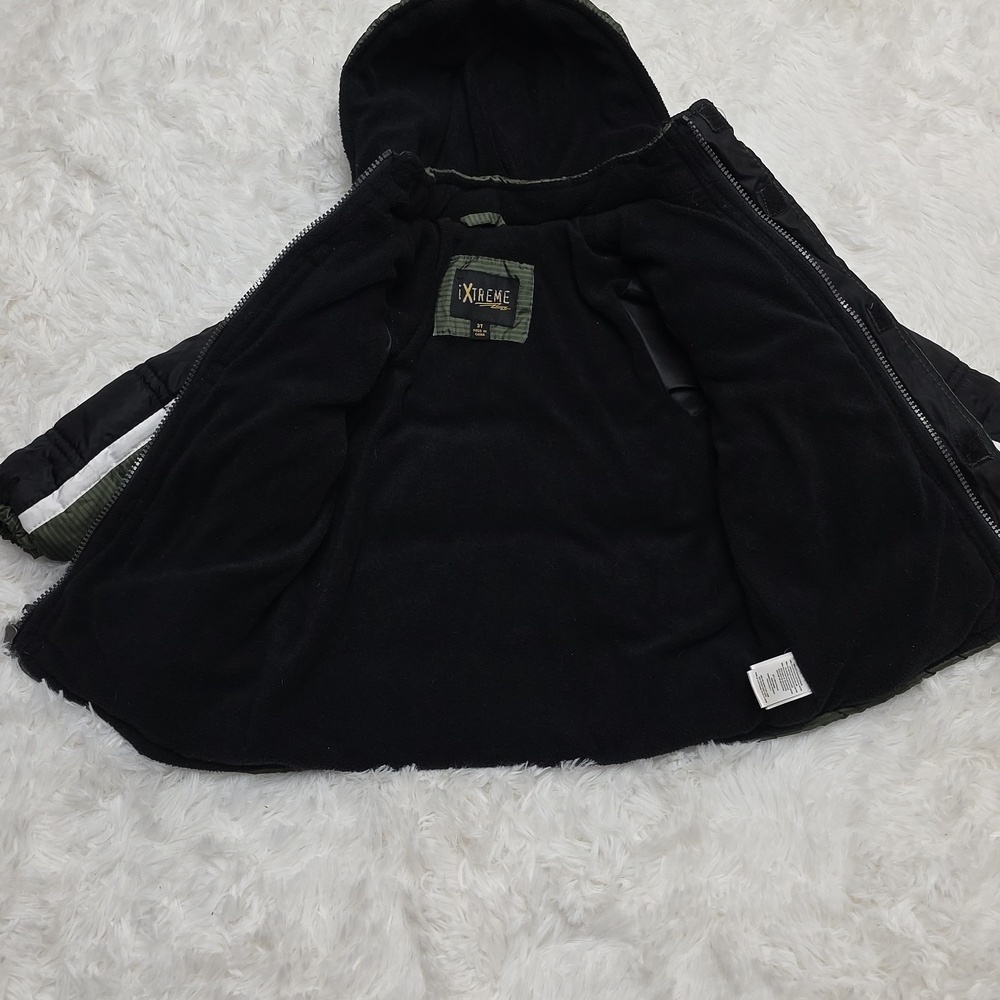Ixtreme Green & Black Puffer Coat. Size 3T - Picture 4 of 7